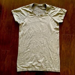 Lululemon Swiftly Tech Short Sleeve Shirt